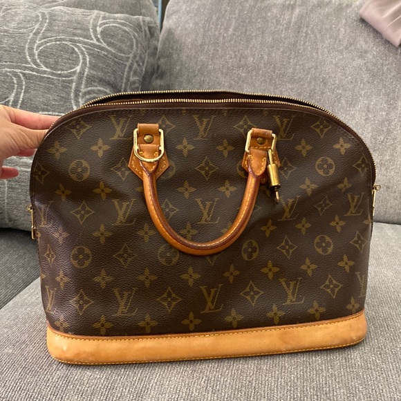 Louis Vuitton Handbags - Louis Vuitton Alma Monogram Canvas PM